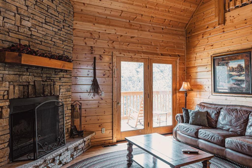 Вилла Bear'S Lair Гатлинбург Экстерьер фото